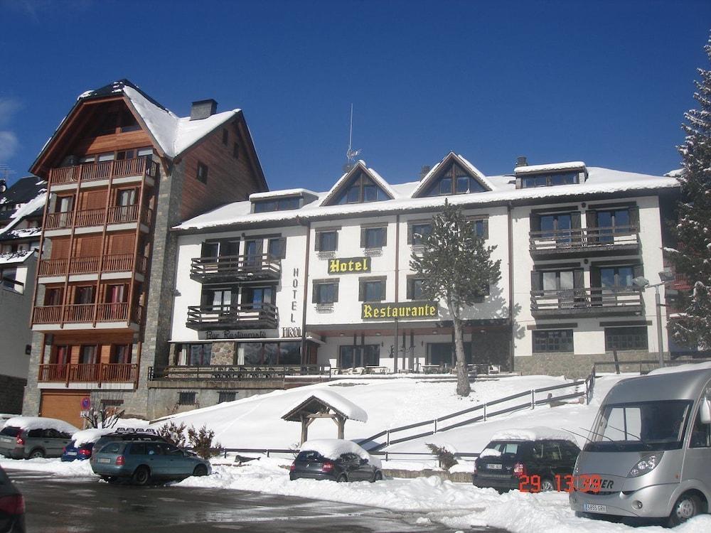 Hotel Tirol Formigal Exteriér fotografie
