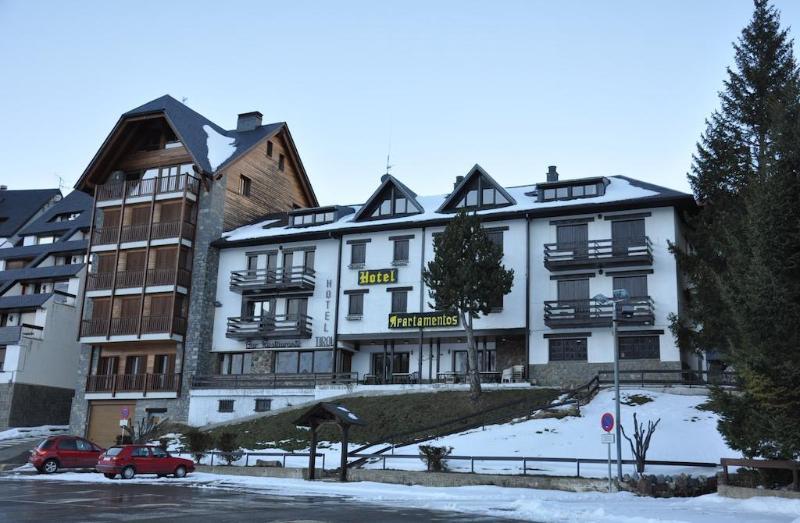 Hotel Tirol Formigal Exteriér fotografie